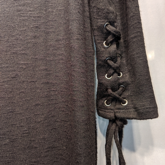 BOLD ELEMENTS SWEATER - Picture 3 of 6